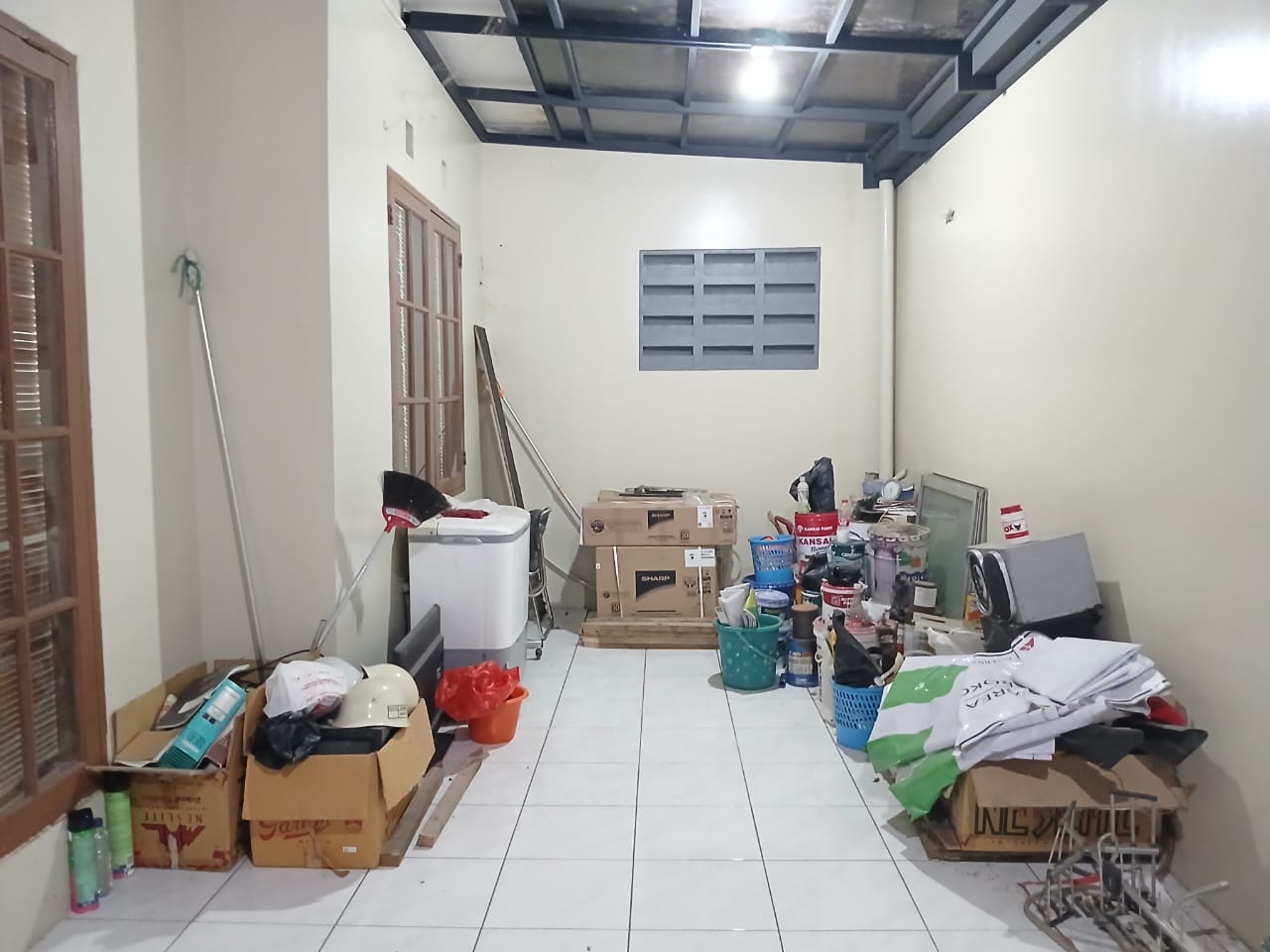 Rumah Dijual Semi Furnished di Cluster Roseville Deltamas 